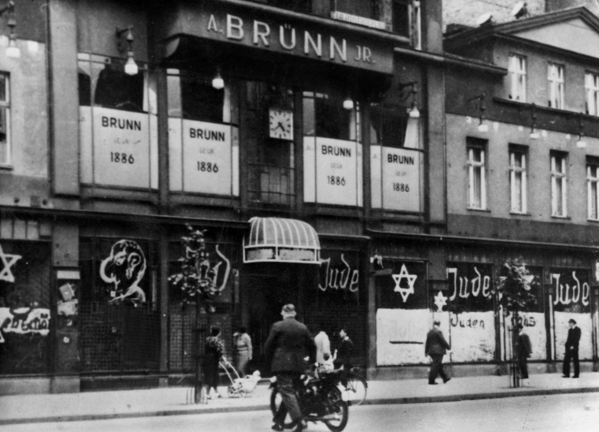 Nuit de Cristal Mémorial de la Shoah Mémorial de la Shoah — free download