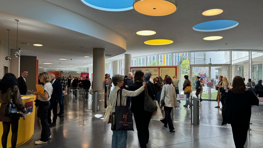 Le Mémorial de la Shoah a pris part au Forum « La Fabrique de la Diplomatie » avec une exposition sur le génocide des Tutsi et ses missions de mémoire.